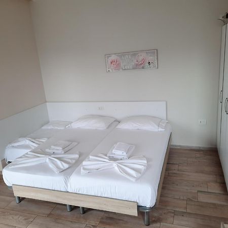 Disy Apartments Vlore Luaran gambar