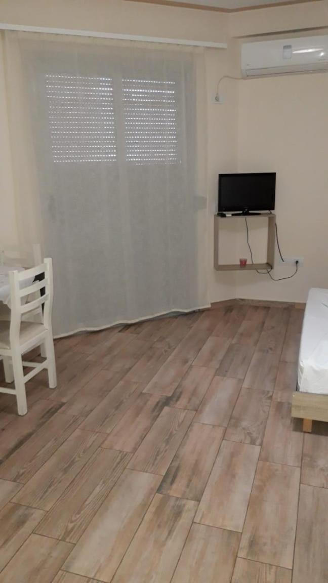 Disy Apartments Vlore Bilik gambar
