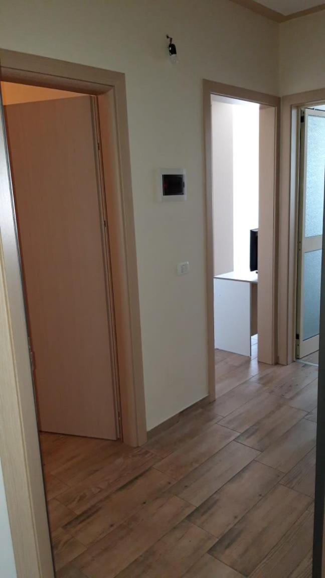 Disy Apartments Vlore Bilik gambar